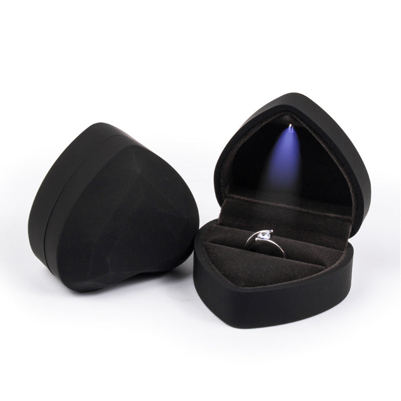 heart LED light jewelry box for necklace or ring