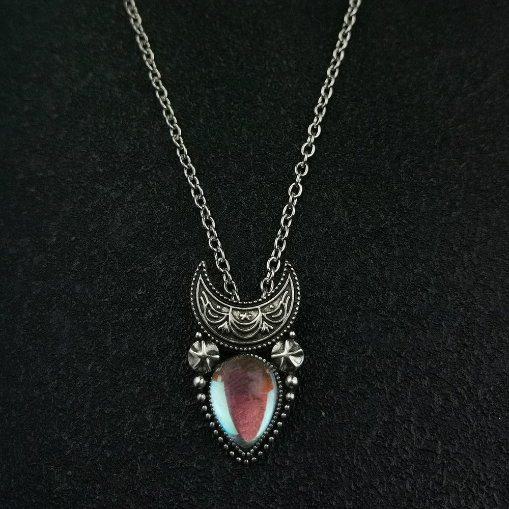 Moonstone moon pendant necklace N115