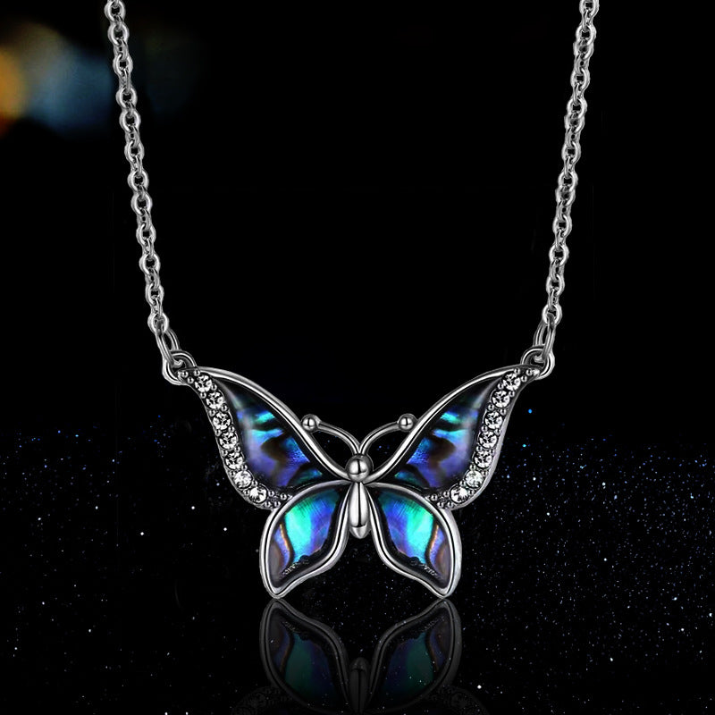 Butterfly pendant necklace N125